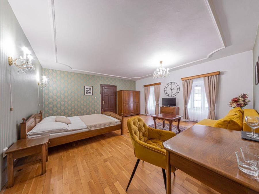 Hotel Salamander - Garni Banská Štiavnica Екстериор снимка