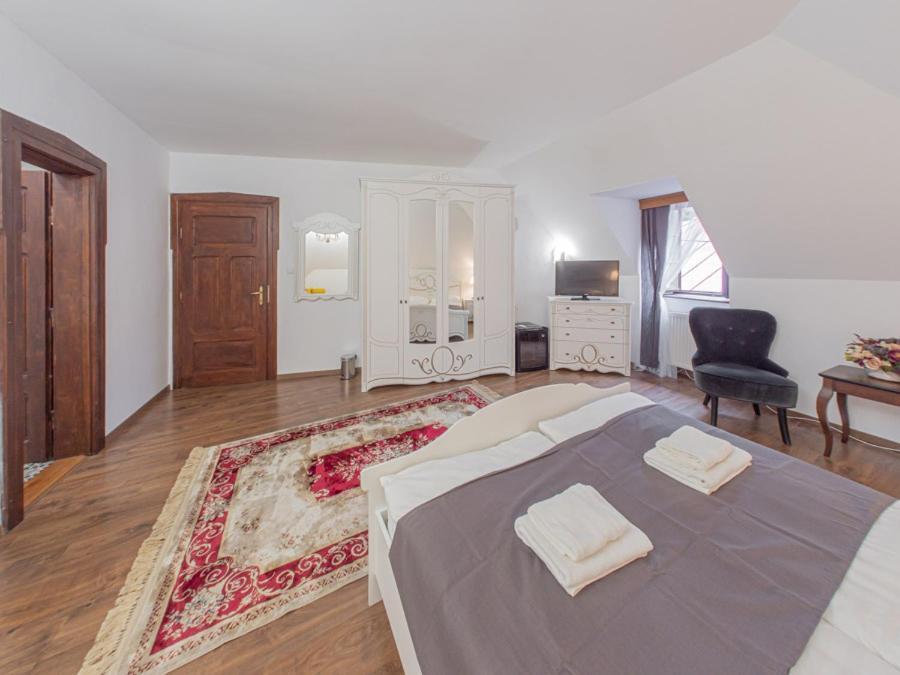 Hotel Salamander - Garni Banská Štiavnica Екстериор снимка