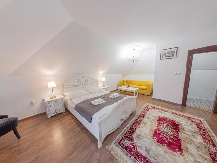 Hotel Salamander - Garni Banská Štiavnica Екстериор снимка