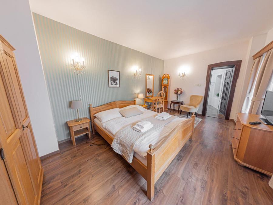 Hotel Salamander - Garni Banská Štiavnica Екстериор снимка