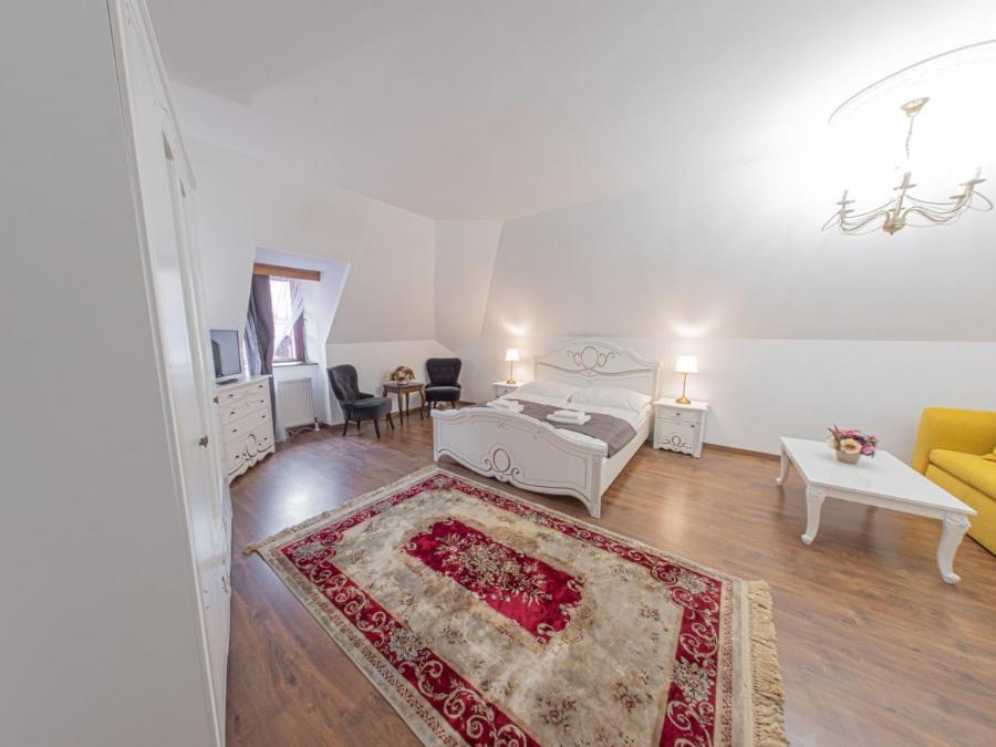 Hotel Salamander - Garni Banská Štiavnica Екстериор снимка