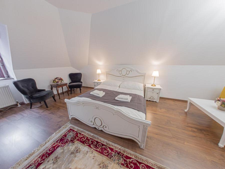 Hotel Salamander - Garni Banská Štiavnica Екстериор снимка