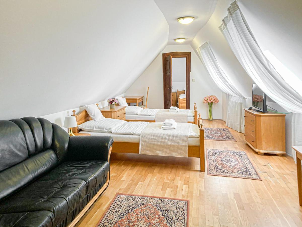 Hotel Salamander - Garni Banská Štiavnica Екстериор снимка